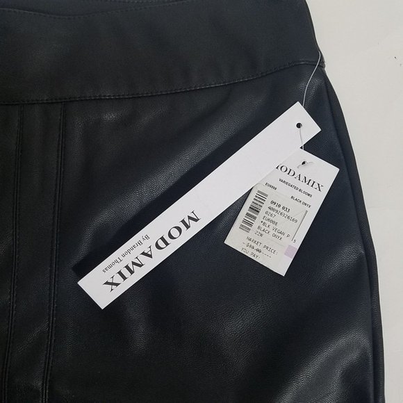 Modamix faux vegan leather skirt  w/front slit 22W - Picture 6 of 8